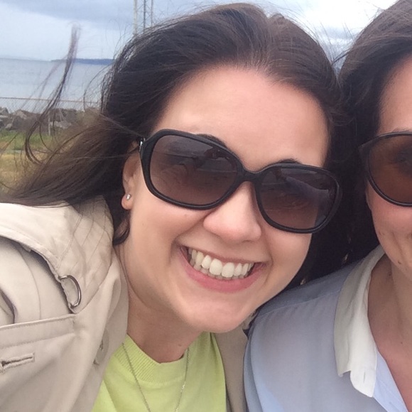 Meet your Posher, Heather - Picture 1 of 1